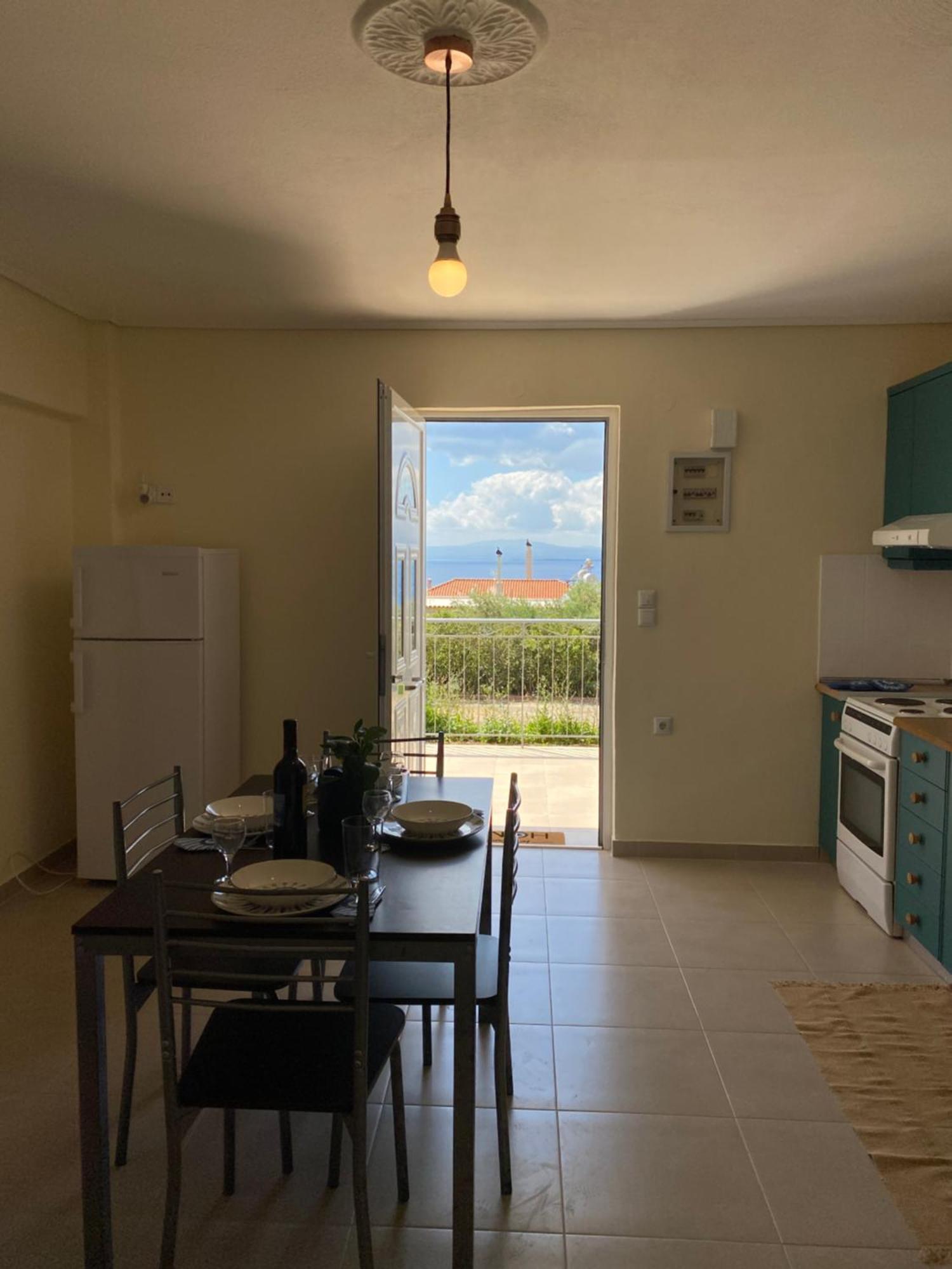 Coastal Haven Apartment Kalamata Ngoại thất bức ảnh